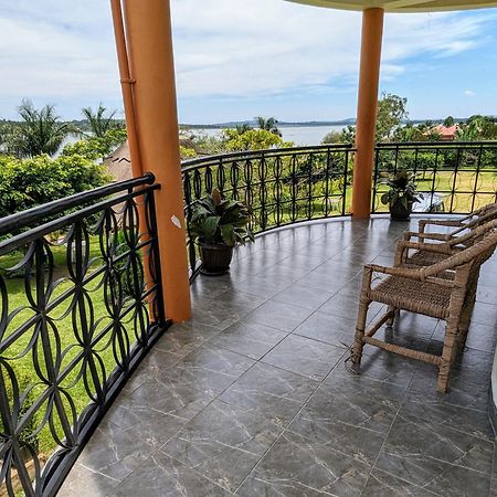 Oslo Gardens Bed & Breakfast Entebbe Exterior foto
