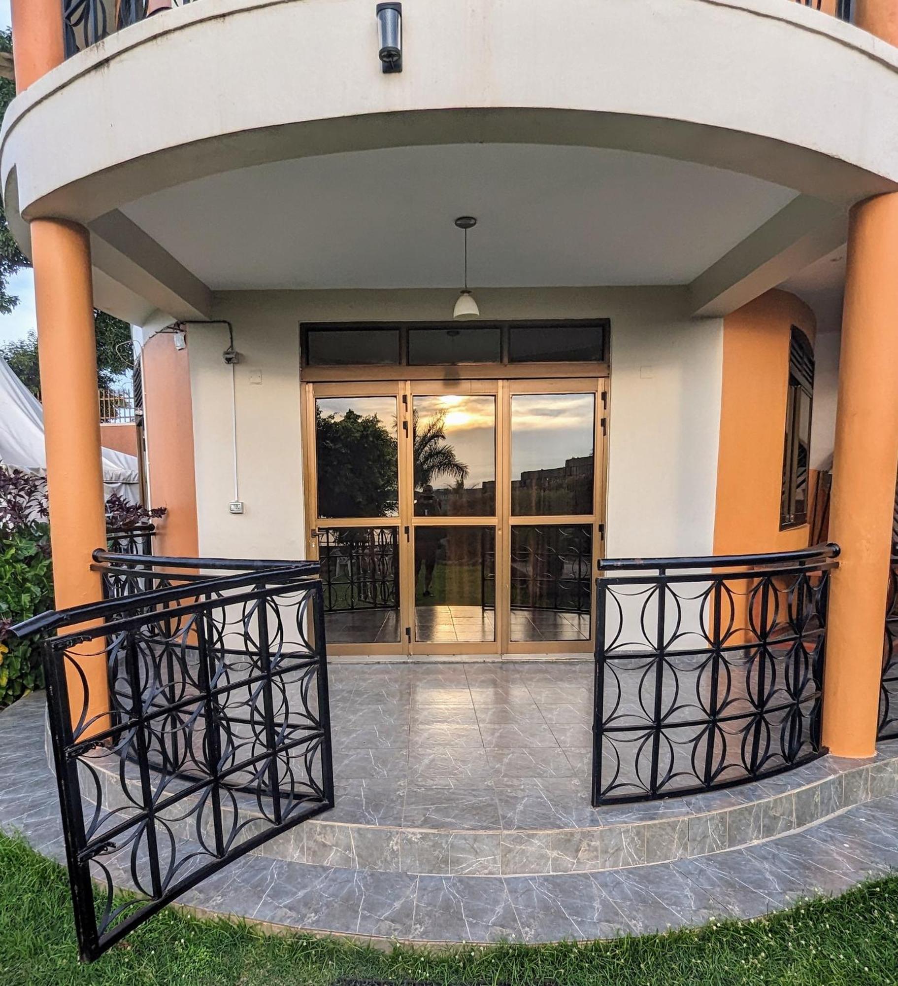 Oslo Gardens Bed & Breakfast Entebbe Exterior foto